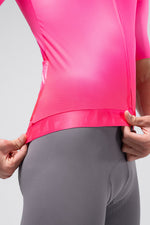 Gobik CX Pro 4.0 cycling jersey in pink Drip colorway showing elastic hem detail