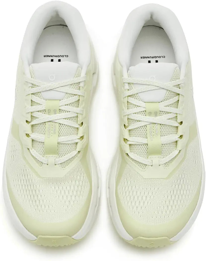 Cloudrunner 3 W Seedling | Ivory 9
