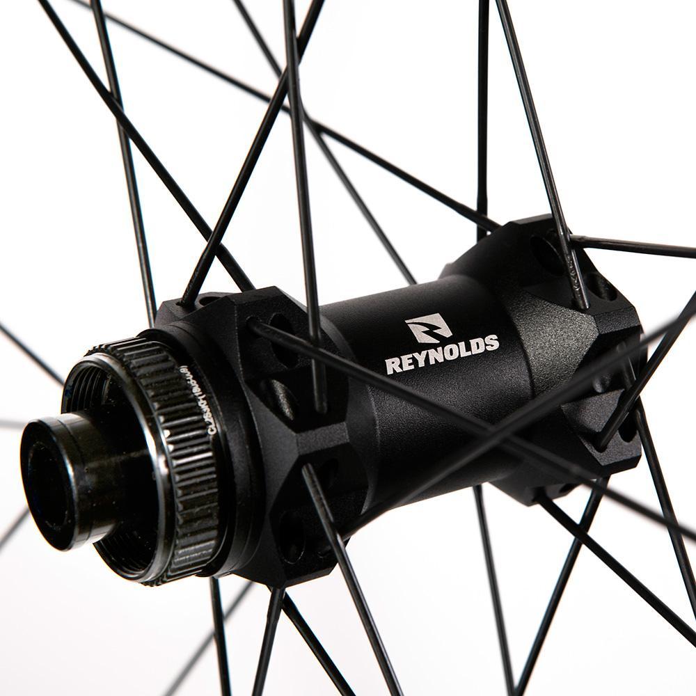 Close-up of Reynolds branded matte black hub with spokes for AR41 wheel set