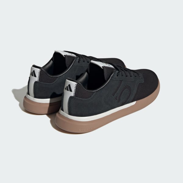 Five Ten Sleuth men's flat shoes in black with gum rubber soles