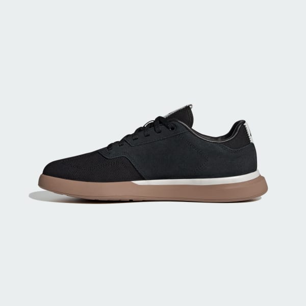 Five Ten Sleuth men's flat shoe in black with gum rubber sole