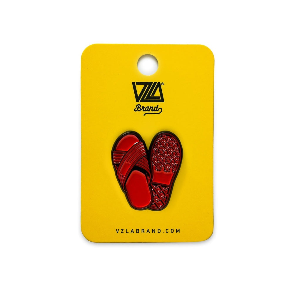 Cholas Petroleras Pin